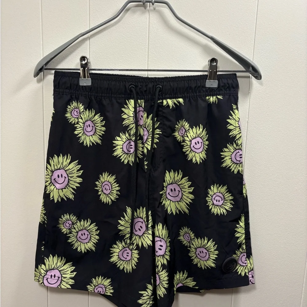 Neff Men’s Medium Black Swim Shorts Happy Face Blossoms Swim Trunks smiley fun